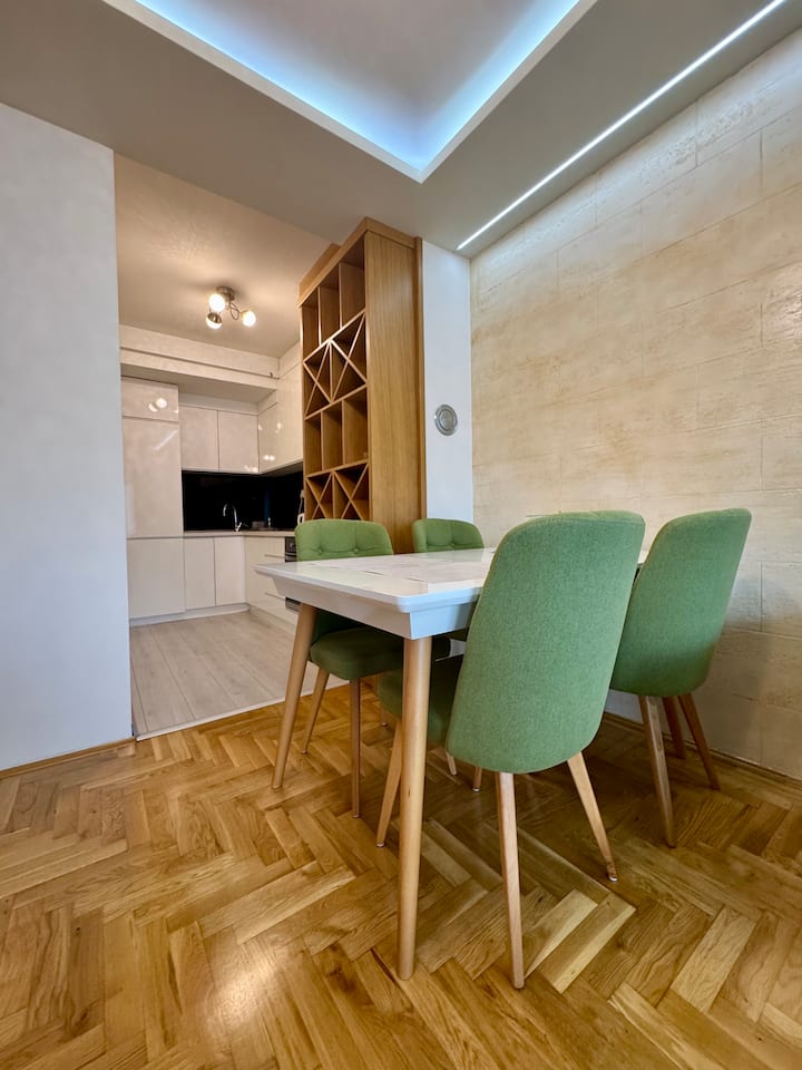 Modern & Elegant apartment w/free parking