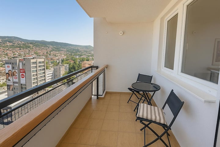 Skyline Apt in Center - Sarajevo Best City View