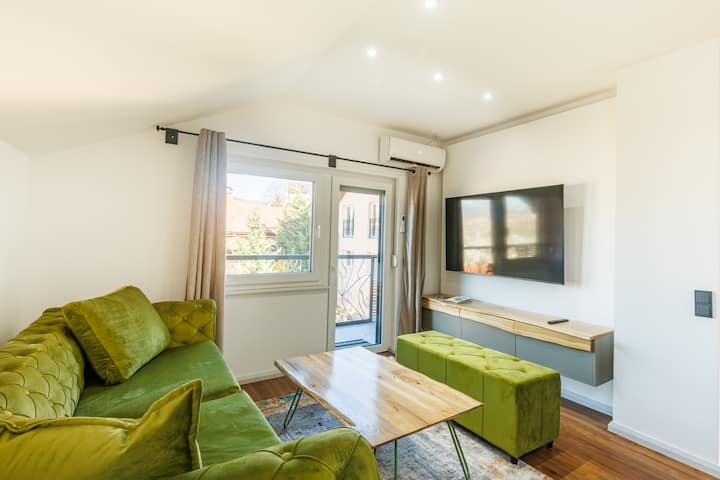 Modern & New ap w/free parking & balcony Sarajevo