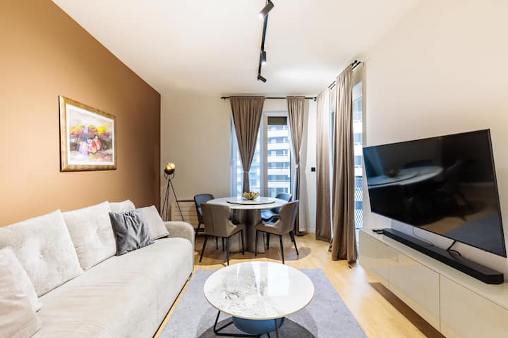 Modern & Fully equipped residence w/balcony